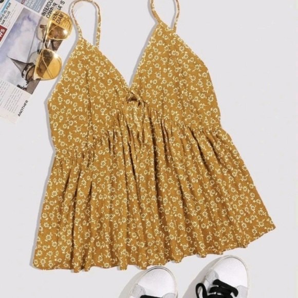 SHEIN Tops - 4/$25 NWOT plus ditsy floral shirree chiffon cami